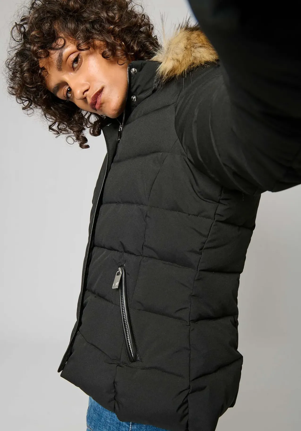 Kaporal Vestes<MABBY